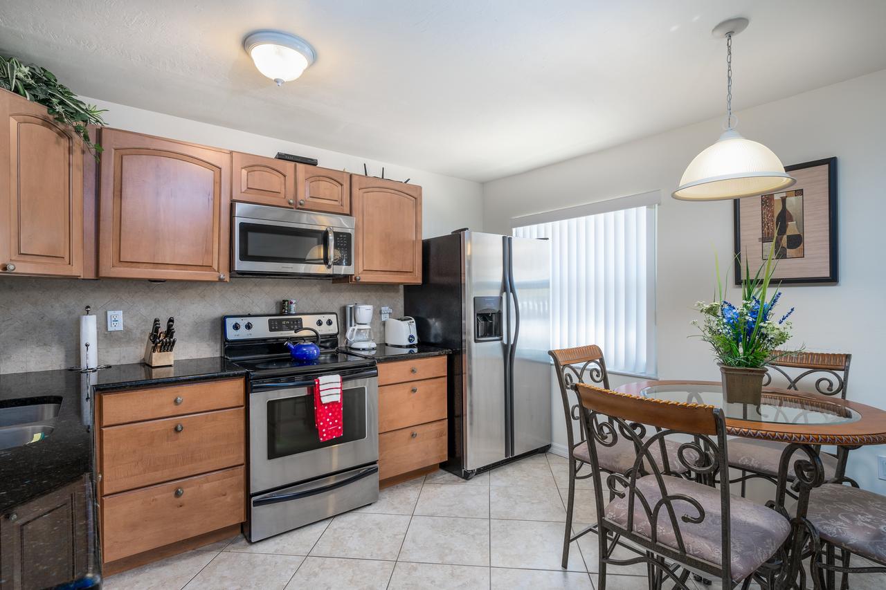 Gulf Breeze Condos Fort Myers Beach Exterior photo